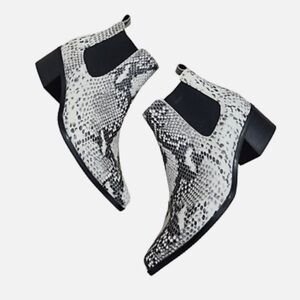 Blondo Emelia Bootie Black White Snakeskin